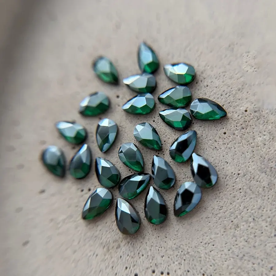 Marie eve mongeau diamants formes emeraude metallisee5 1