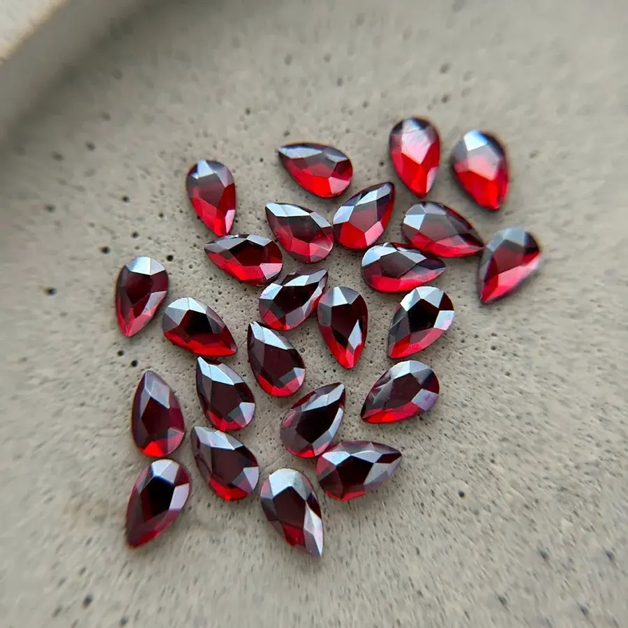 Marie eve mongeau diamants formes rubis metallise6