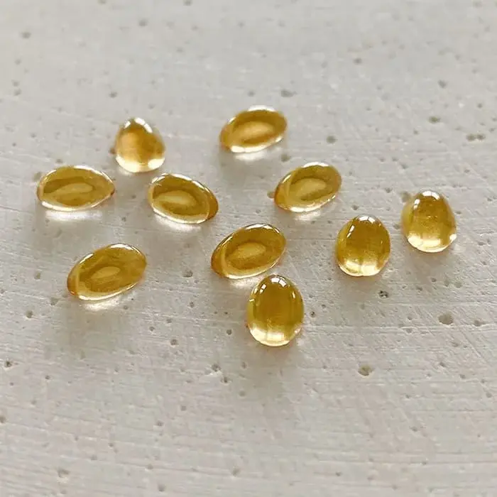 Marieevemongeau ca bijoux de verre ovale blanc reflet peche marie eve mongeau bijoux verre ovale 22